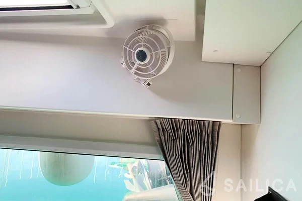 Lagoon 42 - Photo #81 Lagoon 42 - Yacht Charter Sailica