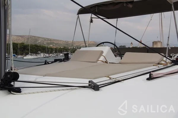 Lagoon 450  Flybridge - Yacht Charter Sailica