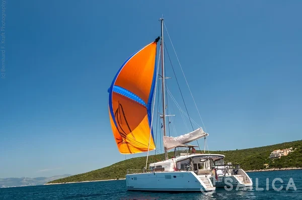 Lagoon 450  Flybridge - Yacht Charter Sailica