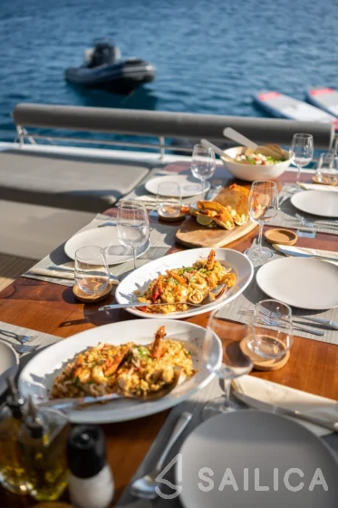 Lagoon 50 - Yacht Charter Sailica