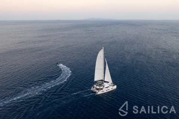 Lagoon 50 - Yacht Charter Sailica
