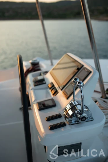 Lagoon 50 - Yacht Charter Sailica