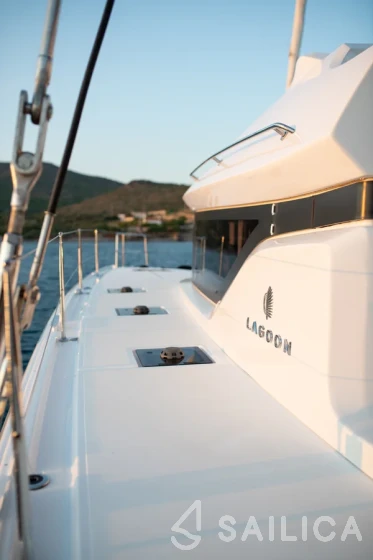 Lagoon 50 - Yacht Charter Sailica