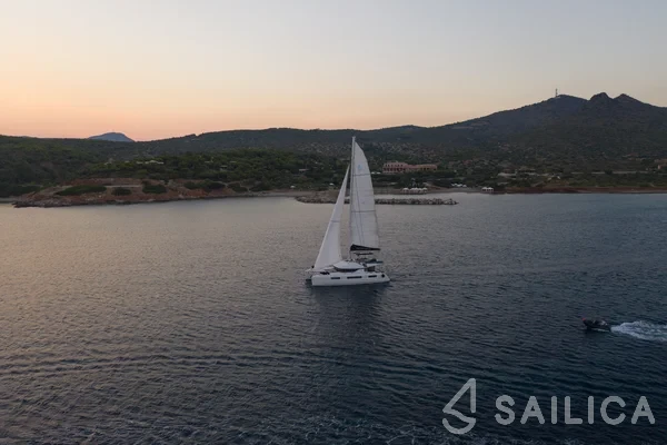 Lagoon 50 - Yacht Charter Sailica