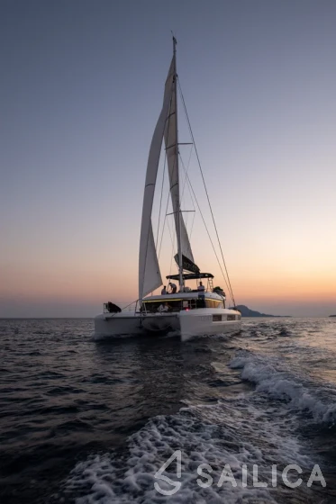 Lagoon 50 - Yacht Charter Sailica