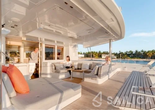 Lagoon 52F - Yacht Charter Sailica