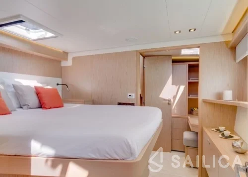 Lagoon 52F - Yacht Charter Sailica