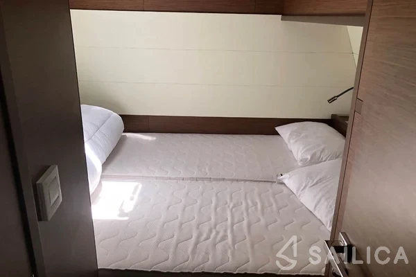 Lagoon 52F - Yacht Charter Sailica