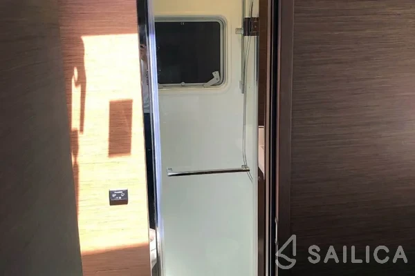 Lagoon 52F - Yacht Charter Sailica