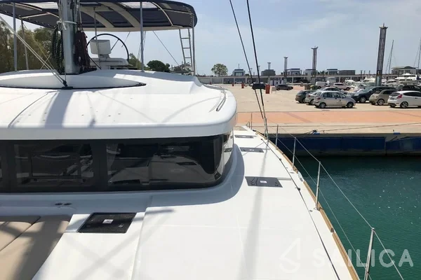 Lagoon 52F - Yacht Charter Sailica