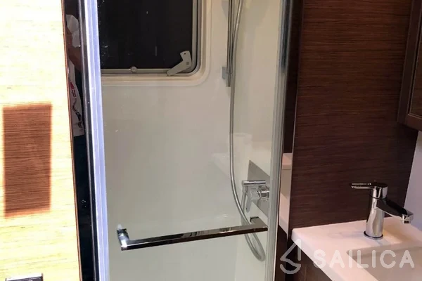 Lagoon 52F - Yacht Charter Sailica