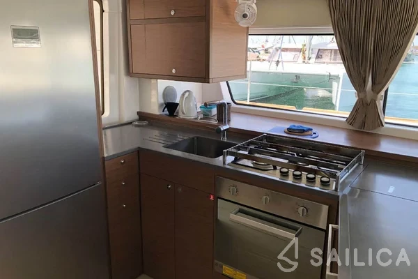 Lagoon 52F - Yacht Charter Sailica