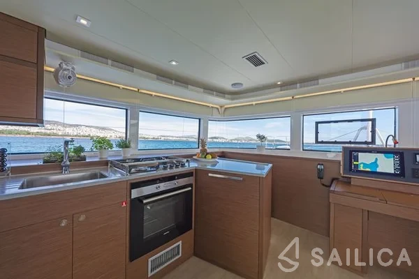Lagoon 52F - Yacht Charter Sailica