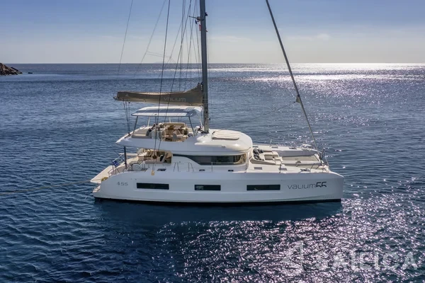 Lagoon 55 - Yacht Charter Sailica