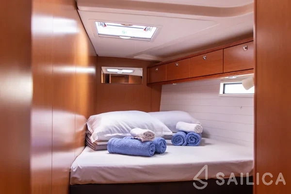 Bavaria 51 Cruiser - Photo #38 Bavaria 51 Cruiser - Yacht Charter Sailica
