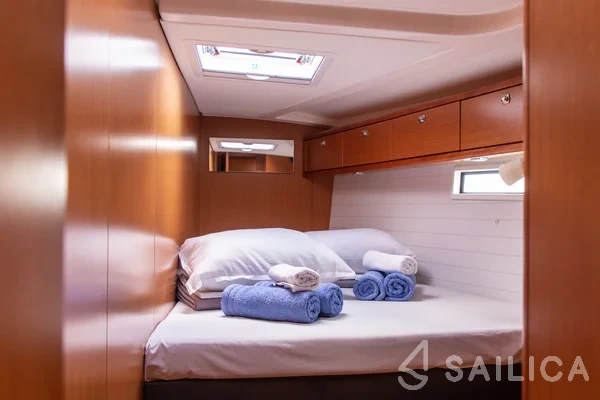 Bavaria 51 Cruiser - Photo #23 Bavaria 51 Cruiser - Yacht Charter Sailica