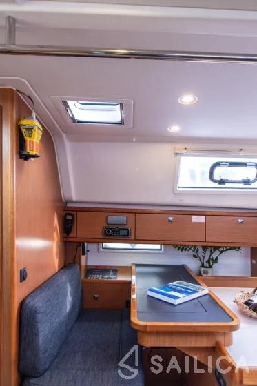 Bavaria 51 Cruiser - Photo #31 Bavaria 51 Cruiser - Yacht Charter Sailica