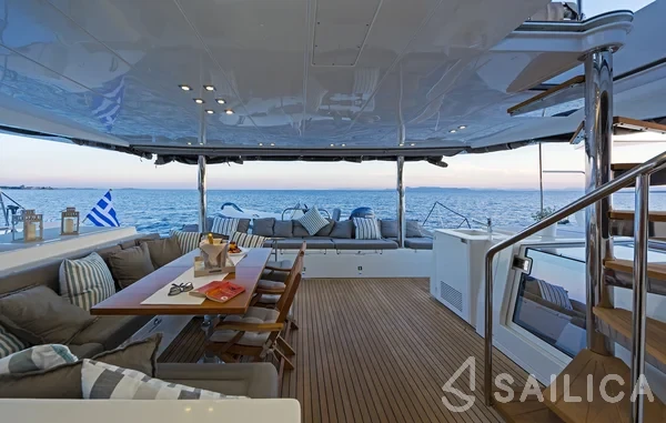 Lagoon 560 S2 - Yacht Charter Sailica