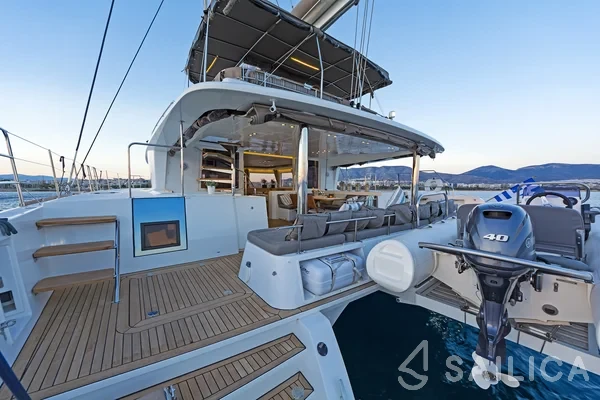 Lagoon 560 S2 - Yacht Charter Sailica