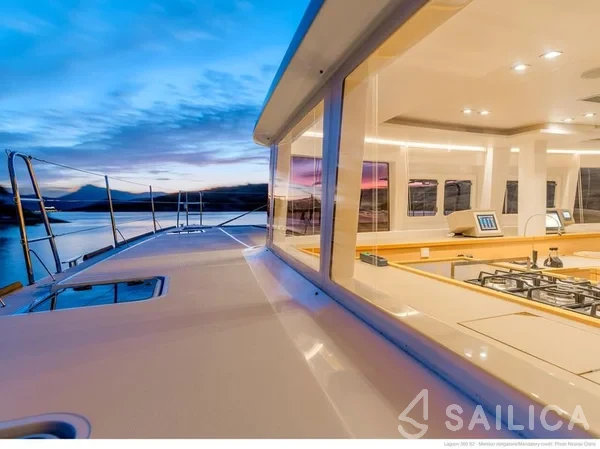 Lagoon 560 S2 - Yacht Charter Sailica