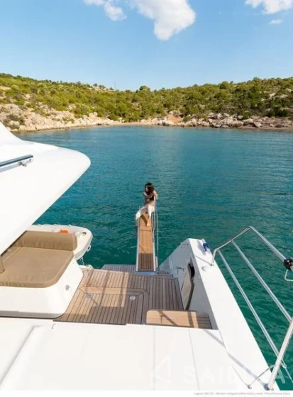 Lagoon 560 S2 - Yacht Charter Sailica