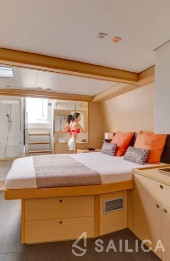 Lagoon 560 S2 - Yacht Charter Sailica