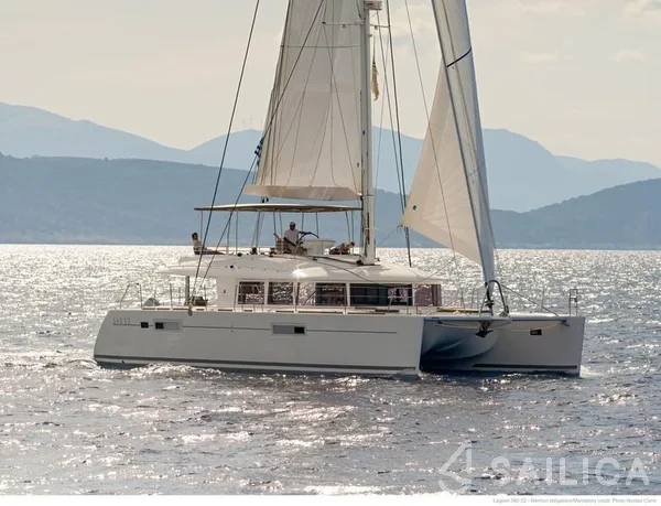 Lagoon 560 S2 - Yacht Charter Sailica