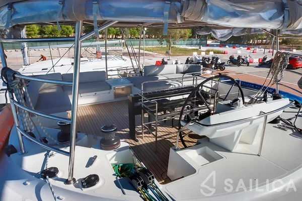 Lagoon 560 S2 - Yacht Charter Sailica