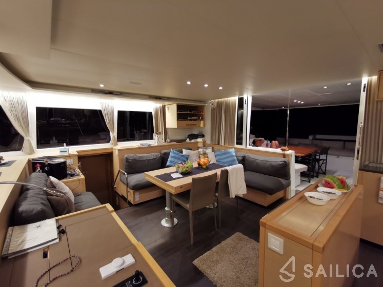 Lagoon 560 S2 - Yacht Charter Sailica