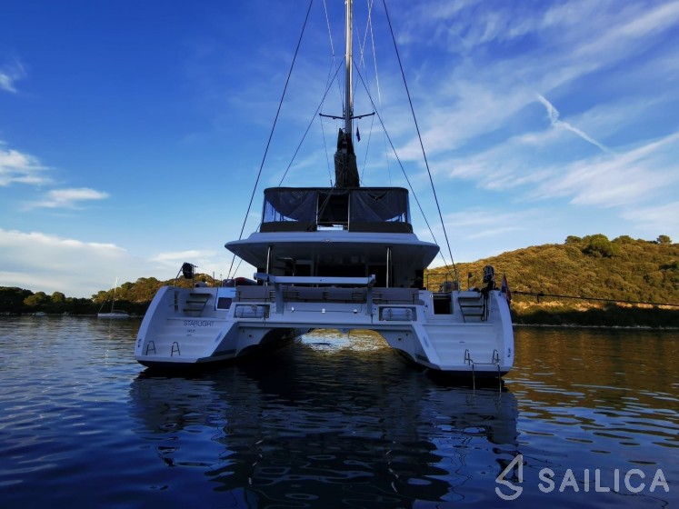 Lagoon 560 S2 - Yacht Charter Sailica