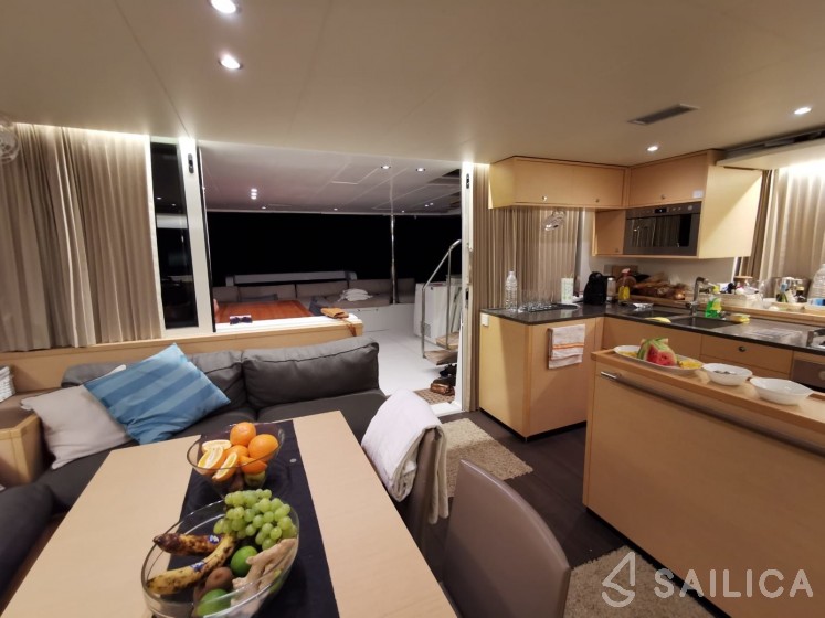 Lagoon 560 S2 - Yacht Charter Sailica
