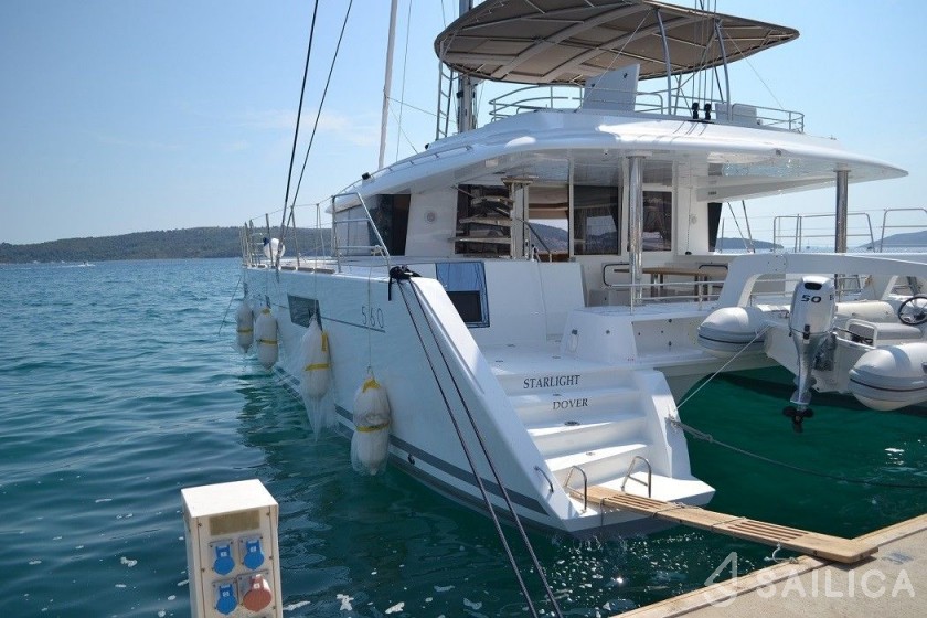 Lagoon 560 S2 - Yacht Charter Sailica