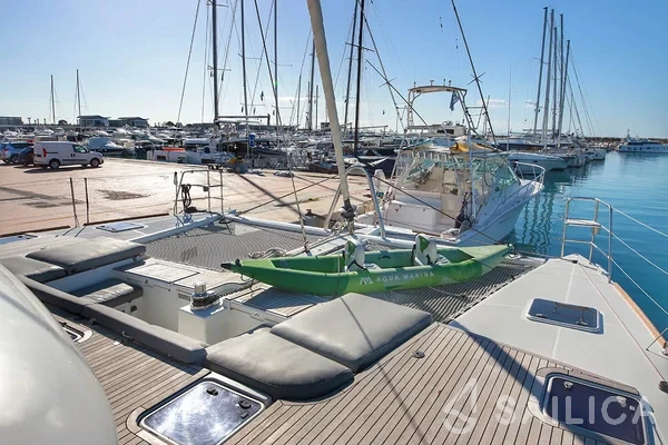 Lagoon 560 S2 - Yacht Charter Sailica