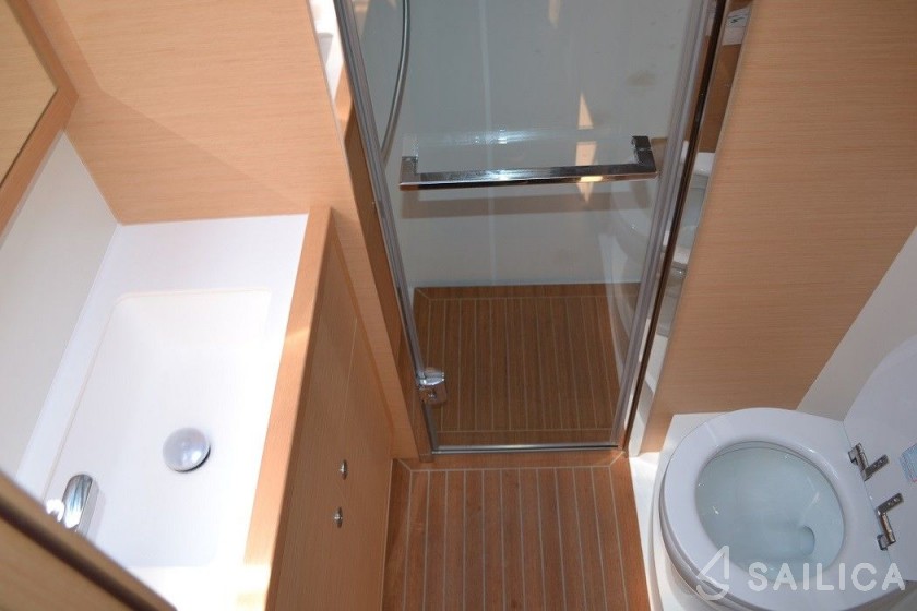 Lagoon 560 S2 - Yacht Charter Sailica