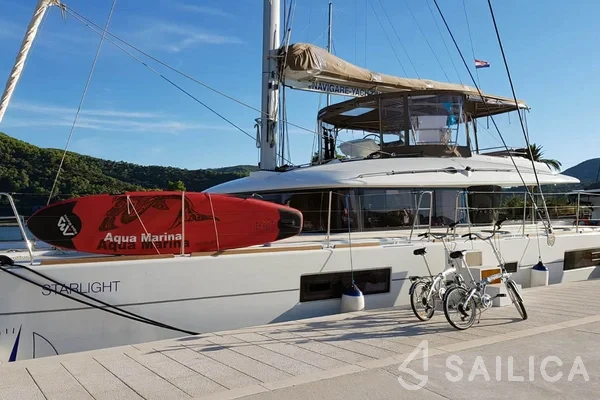 Lagoon 560 S2 - Yacht Charter Sailica
