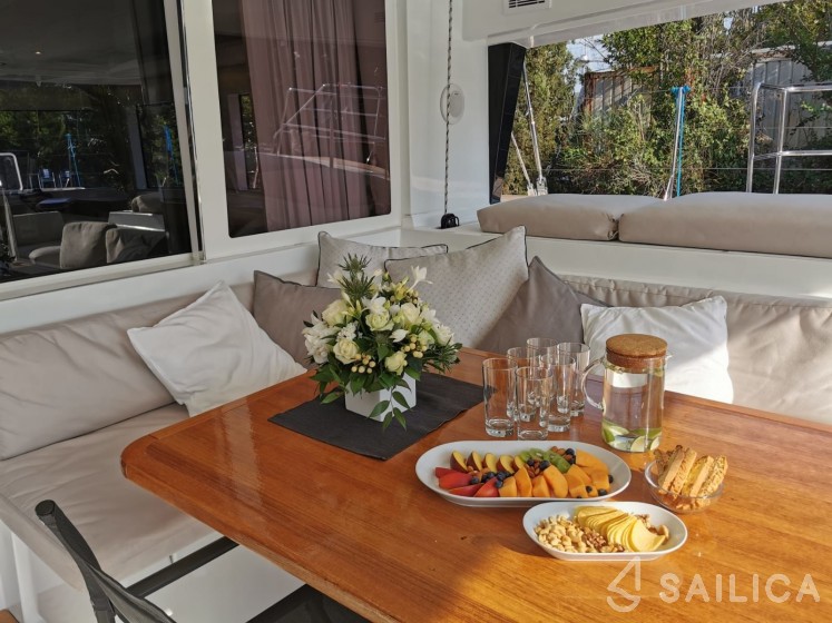 Lagoon 560 S2 - Yacht Charter Sailica