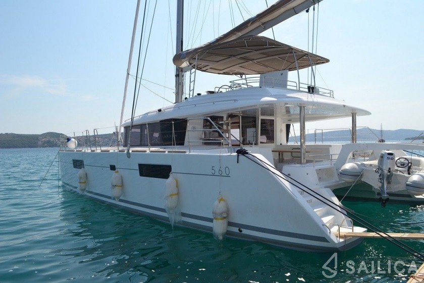 Lagoon 560 S2 - Yacht Charter Sailica