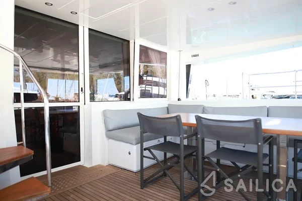 Lagoon 560 S2 - Yacht Charter Sailica