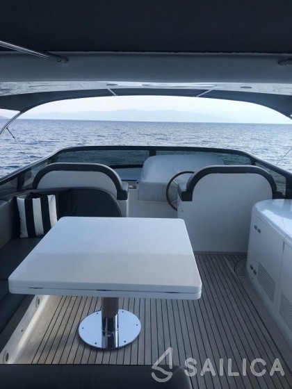 Maiora 87 - Yacht Charter Sailica