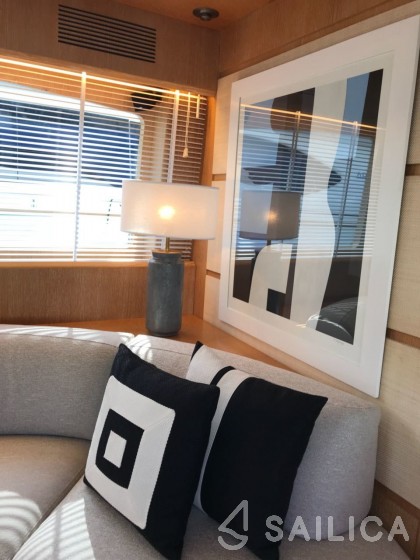 Maiora 87 - Yacht Charter Sailica