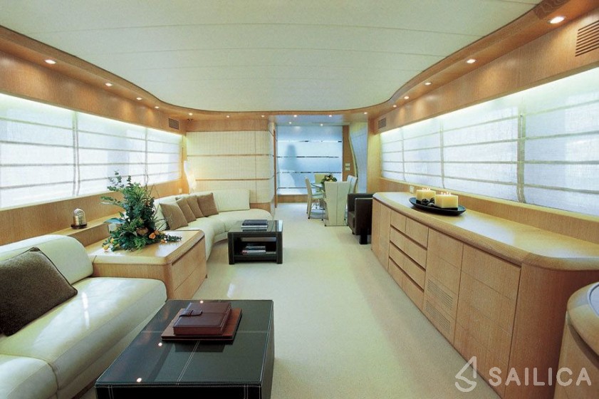 Maiora 87 - Yacht Charter Sailica