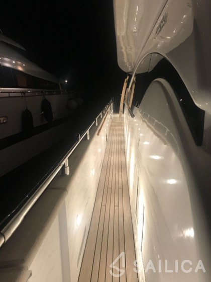 Maiora 87 - Yacht Charter Sailica