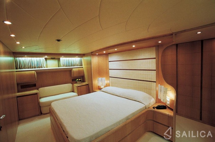 Maiora 87 - Yacht Charter Sailica