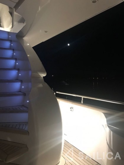 Maiora 87 - Yacht Charter Sailica