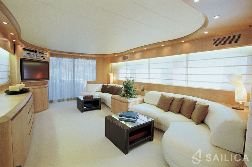 Maiora 87 - Yacht Charter Sailica