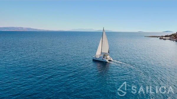 Nautitech 46 Fly - Yacht Charter Sailica