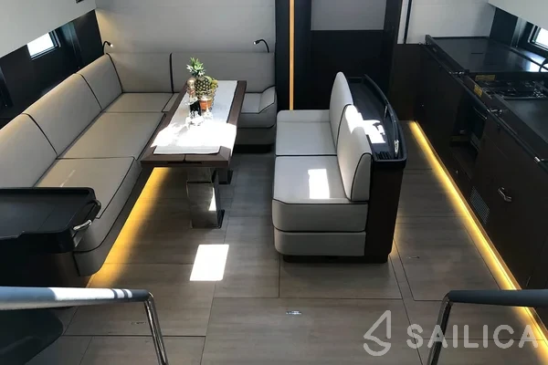 Oceanis 62 - Yacht Charter Sailica