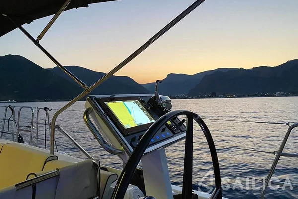 Oceanis 62 - Yacht Charter Sailica