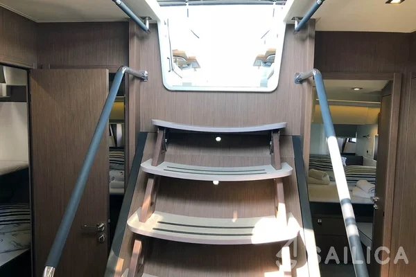 Oceanis 62 - Yacht Charter Sailica