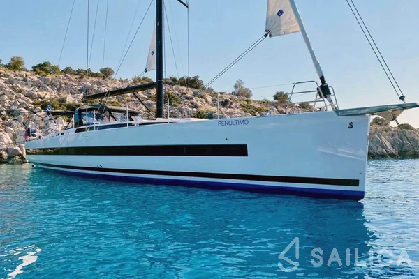 Oceanis 62 - Yacht Charter Sailica